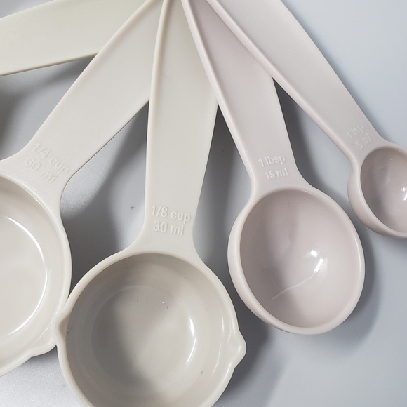 6-Piece Measuring Cups & Spoon Set - Picture 6 of 8